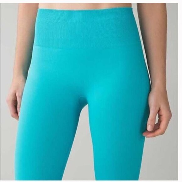 Lululemon Zone In Crop Leggings Tight Compression Shaping High Rise Size 12 - Picture 2 of 13